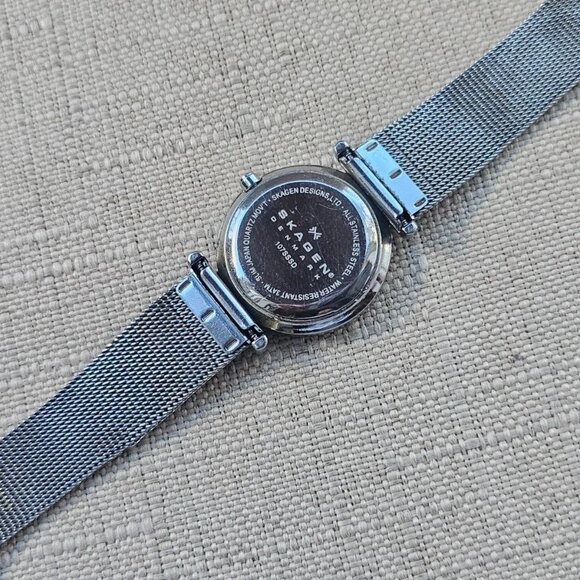 Skagen Denmark Ladies Wristwatch Quartz analog Silver Tone Mesh Strap Watch - Picture 13 of 13